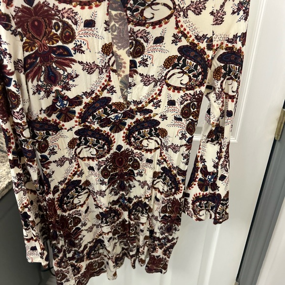 NWOT VENUS paisley dress. - Picture 10 of 16